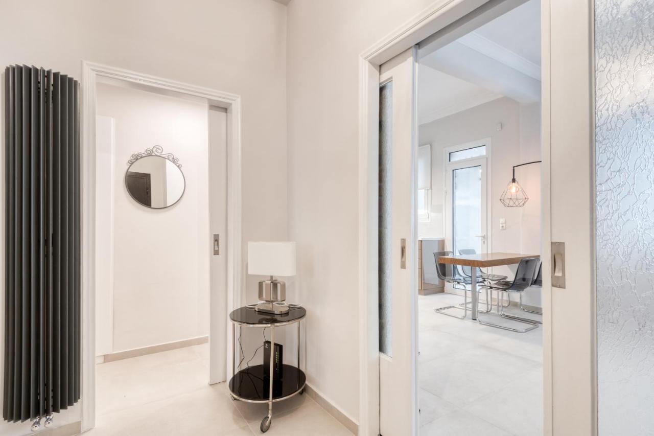 Modern 2-Bedroom Apt, 200M From The Acropolis Athena Bagian luar foto