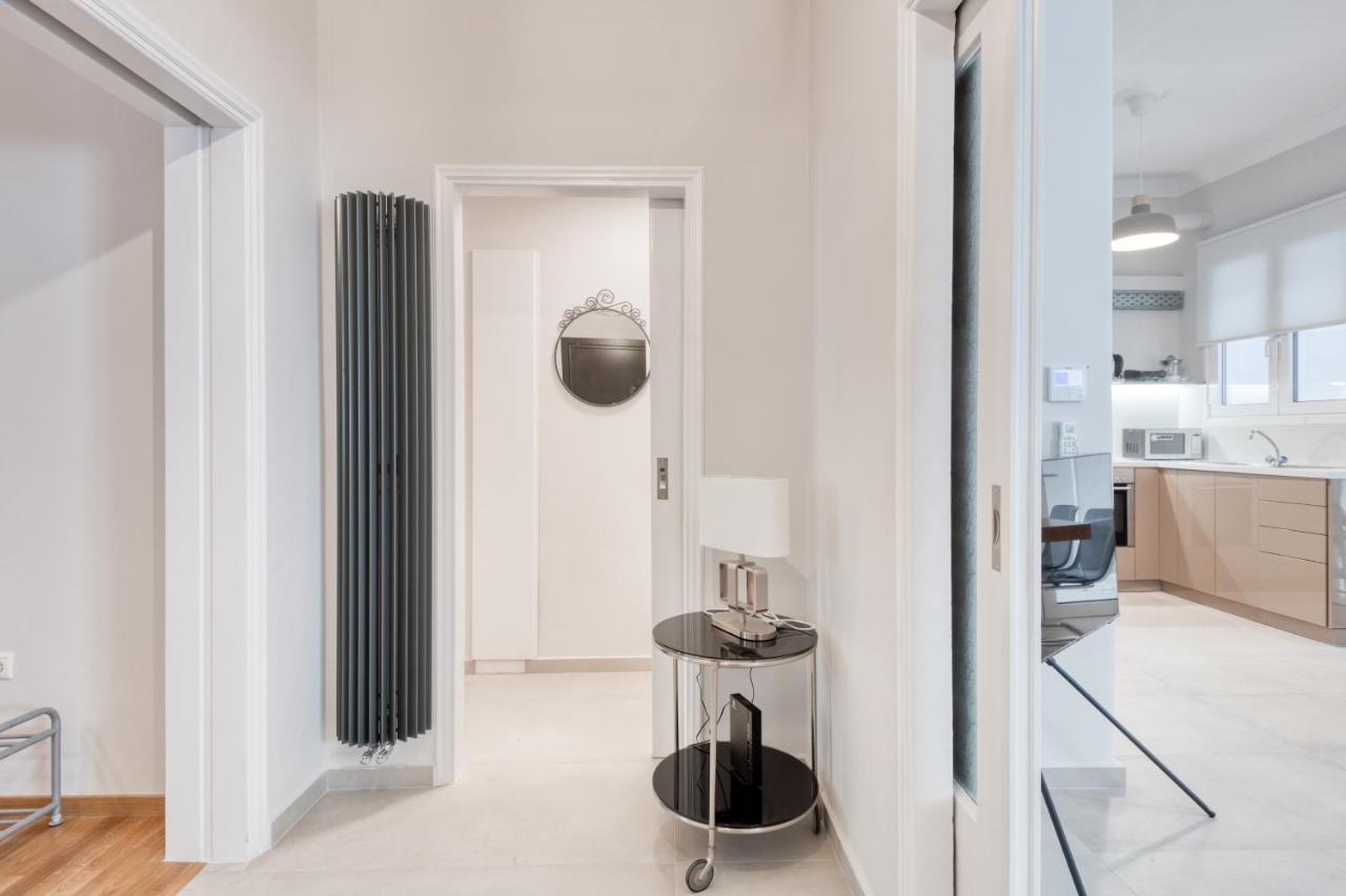 Modern 2-Bedroom Apt, 200M From The Acropolis Athena Bagian luar foto