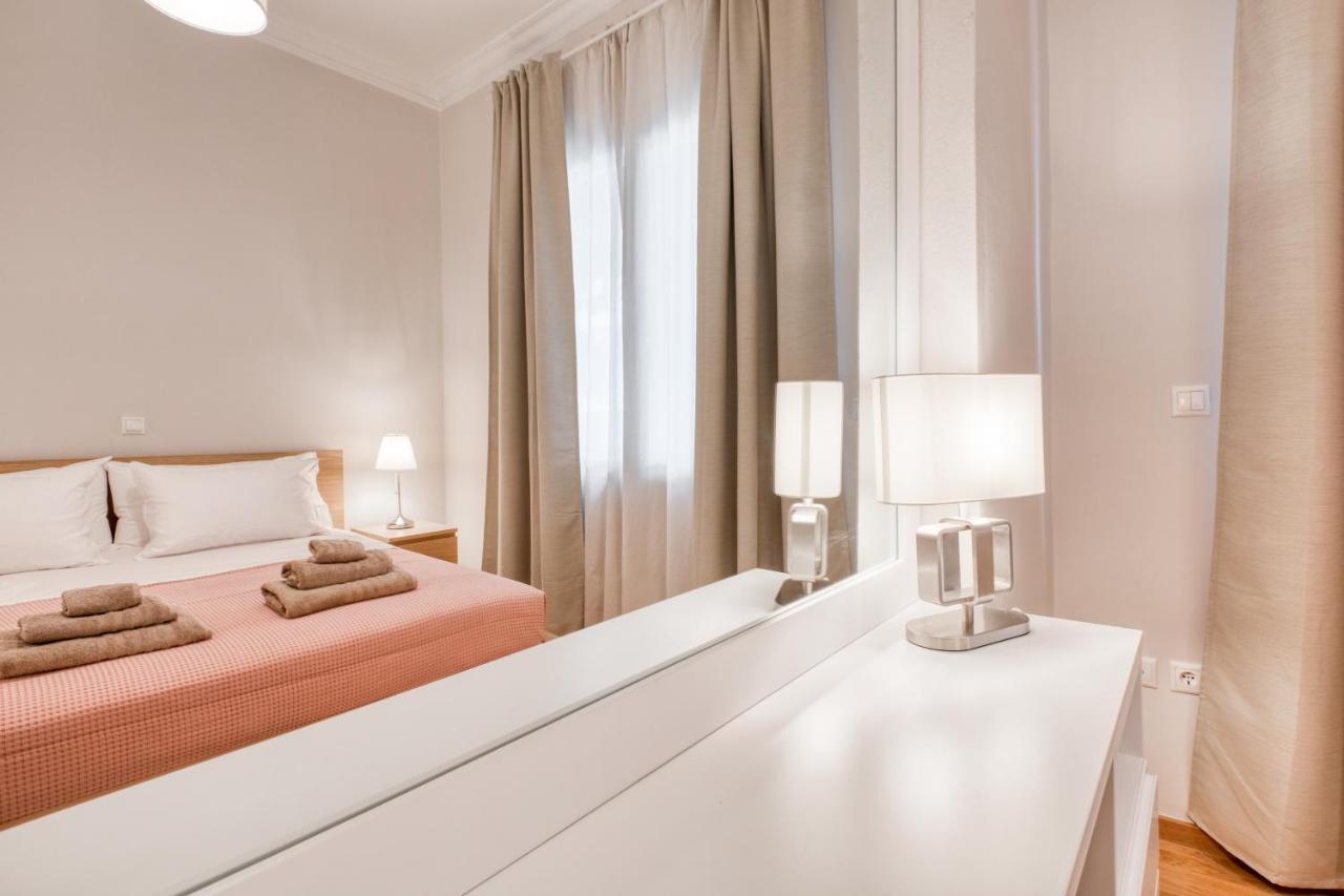 Modern 2-Bedroom Apt, 200M From The Acropolis Athena Bagian luar foto