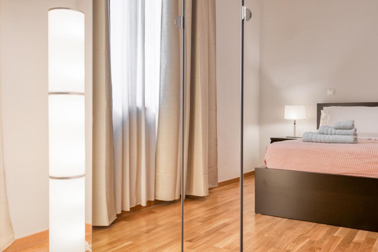 Modern 2-Bedroom Apt, 200M From The Acropolis Athena Bagian luar foto